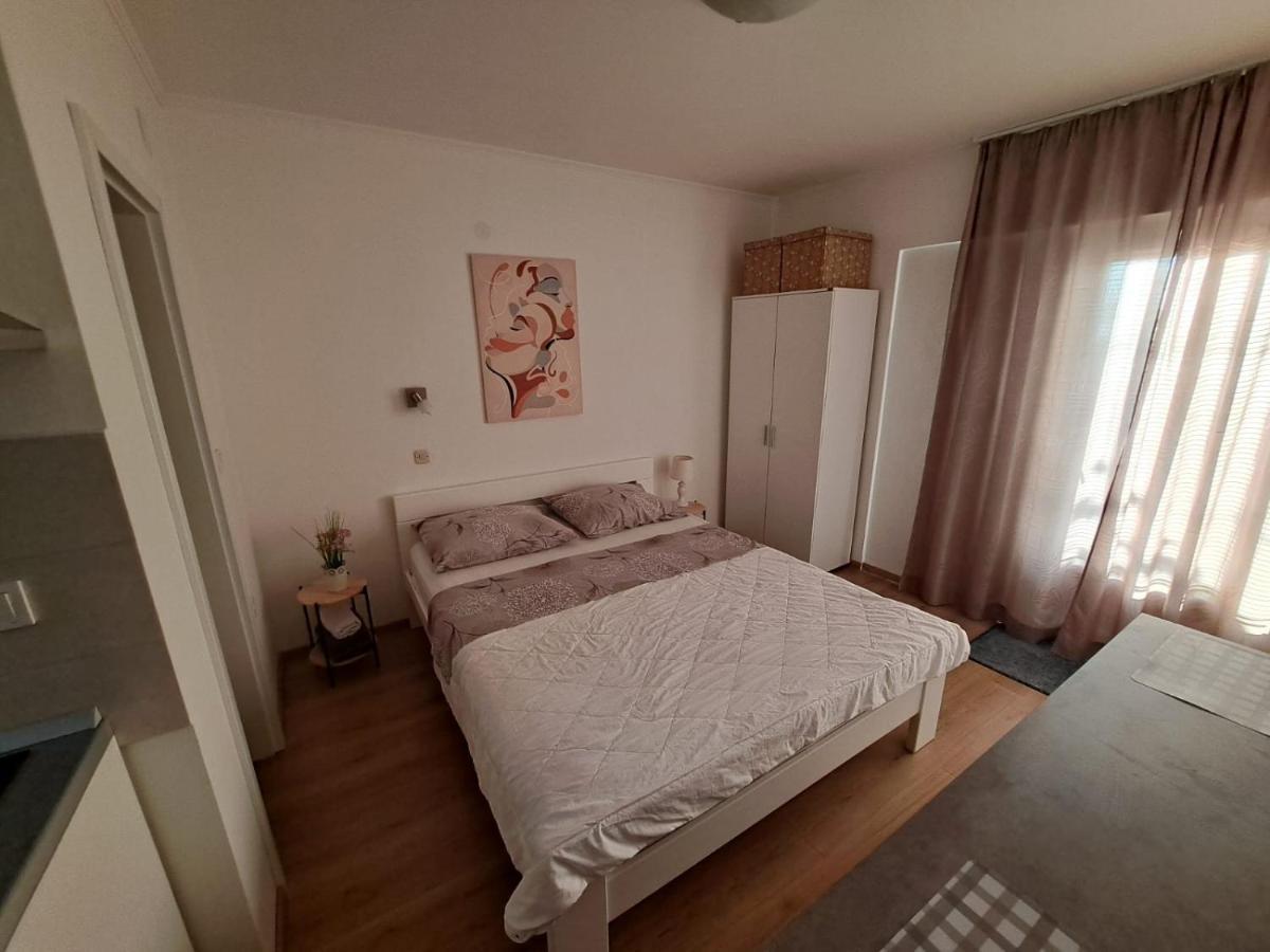Apartments Venci Bibinje Bagian luar foto