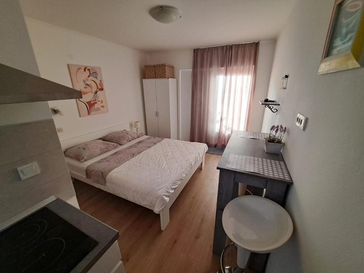 Apartments Venci Bibinje Bagian luar foto